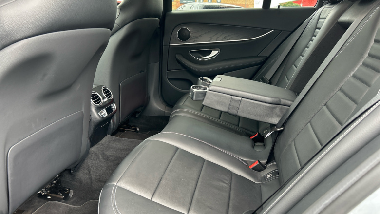 Mercedes-Benz E-Class E300d 4Matic AMG Line Premium 4dr 9G-Tronic Diesel Saloon